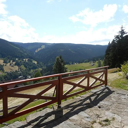 Horsky Ranc بيت ضيافة 2*